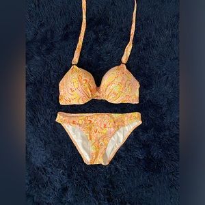 NEW never worn Victoria Secret woman’s push up bikini, sz L,NOsmoke/smells/pets